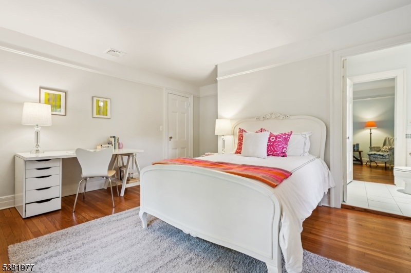 SUMMIT - Residential