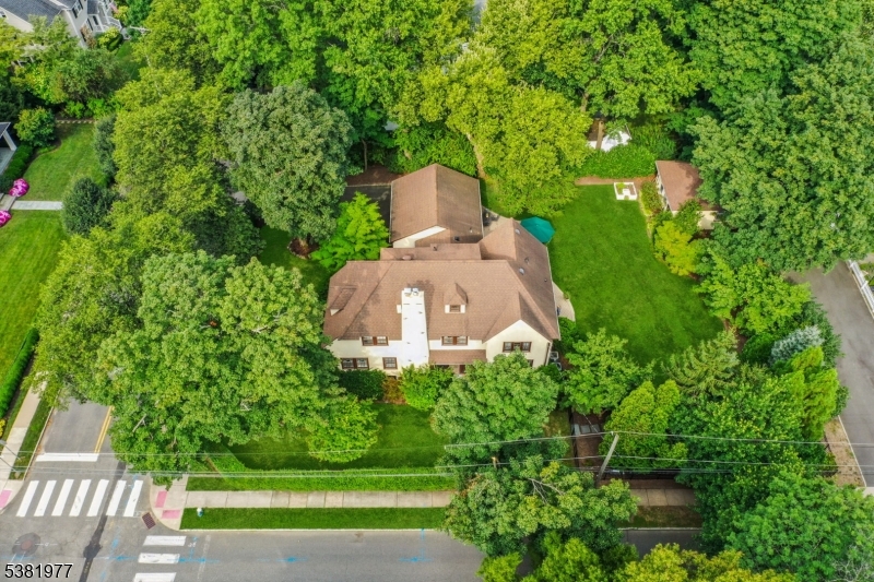 SUMMIT - Residential