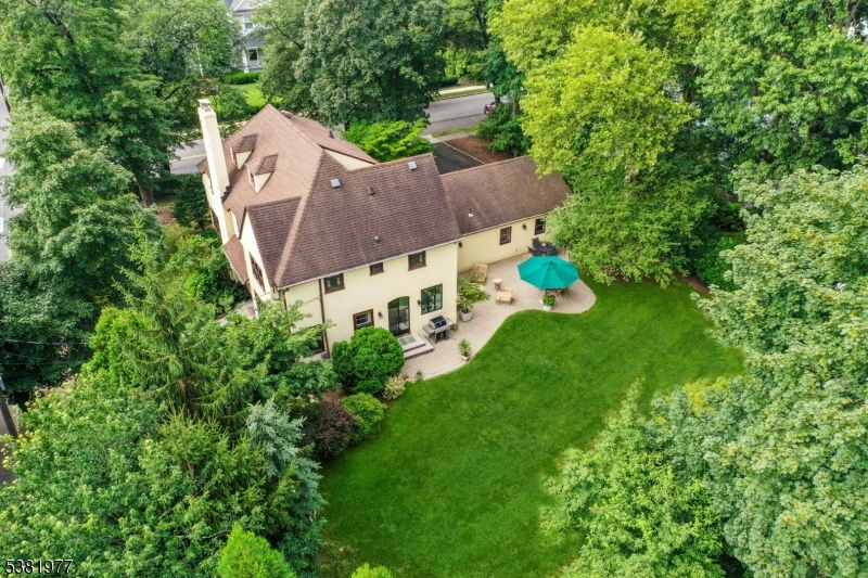 SUMMIT - Residential