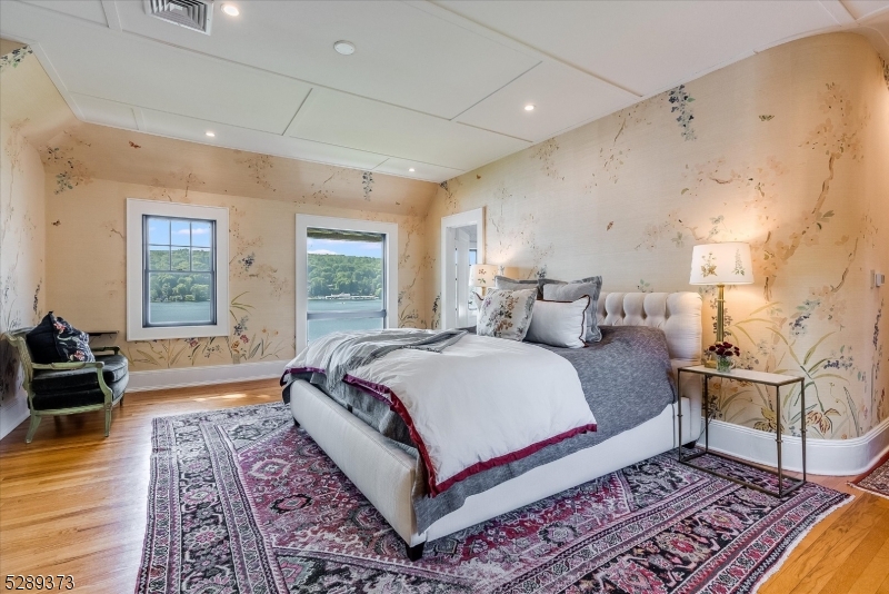 LAKE MOHAWK - Residential