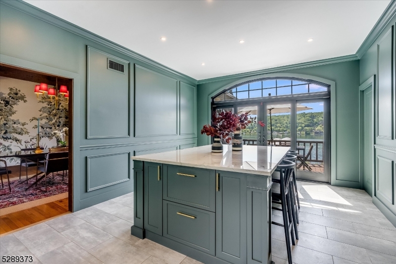 LAKE MOHAWK - Residential