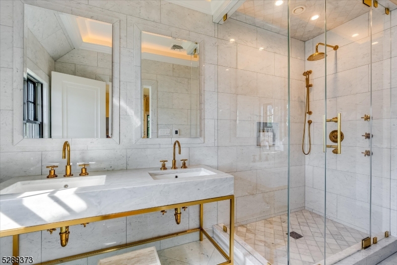 LAKE MOHAWK - Residential