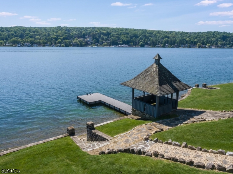 LAKE MOHAWK - Residential