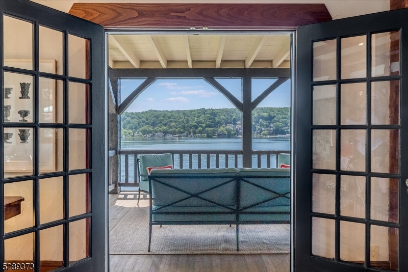 LAKE MOHAWK - Residential