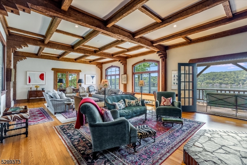 LAKE MOHAWK - Residential