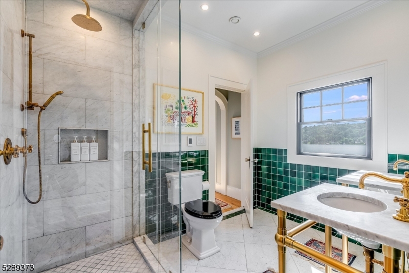 LAKE MOHAWK - Residential