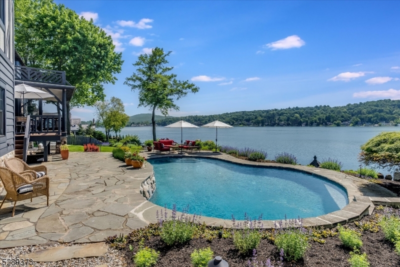 LAKE MOHAWK - Residential