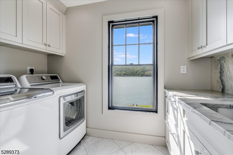 LAKE MOHAWK - Residential