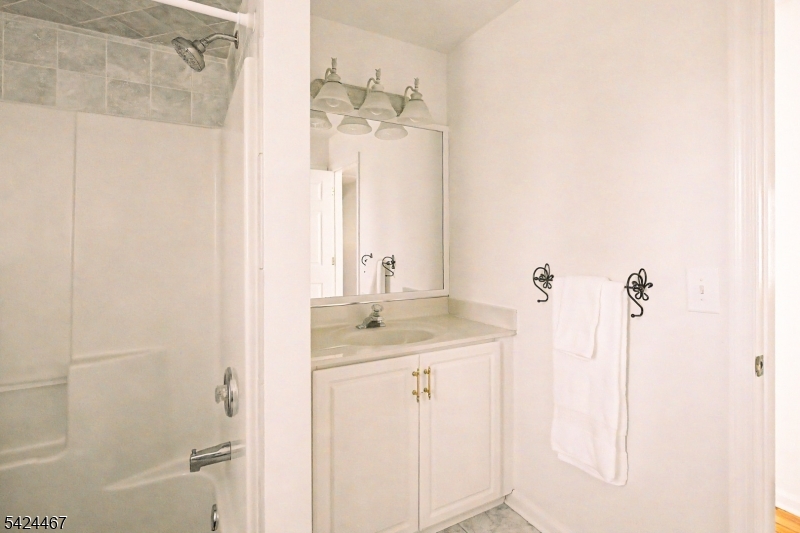 Country Classics of Raritan - Residential