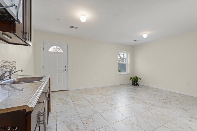 Peterstown - Residential Income