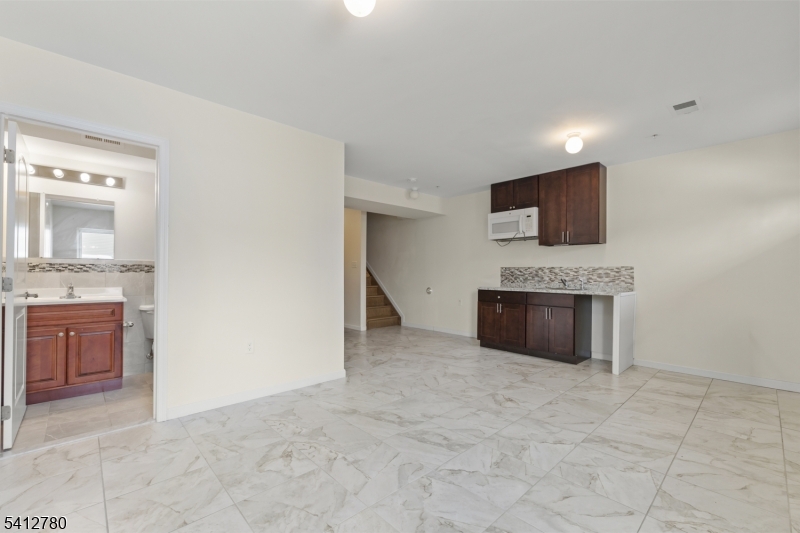 Peterstown - Residential Income