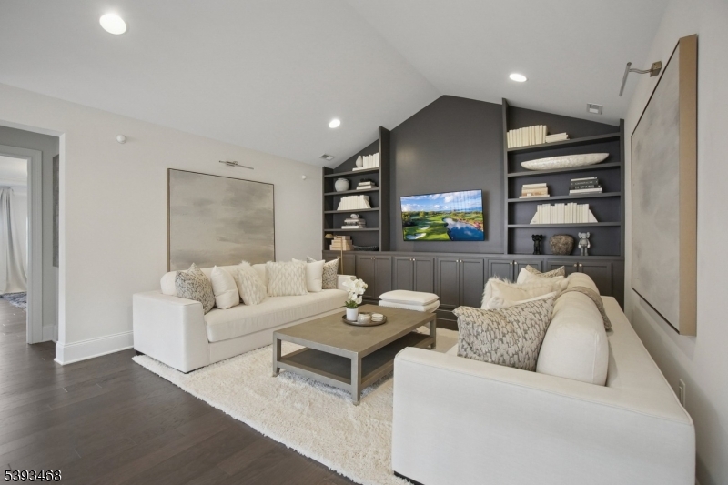 Villas at Warren - Residential