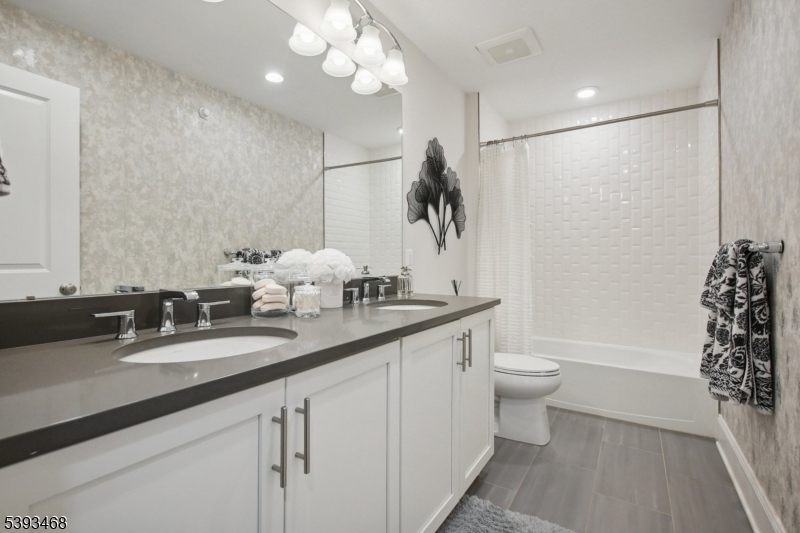 Villas at Warren - Residential