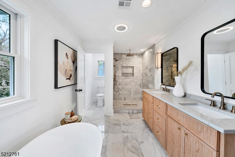 Upper Washington - Residential