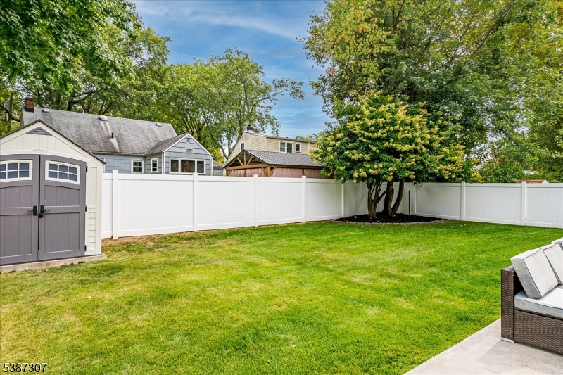 Milton Lake - Residential