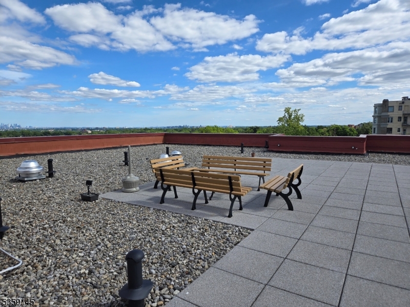 Montclair Twp., New Jersey 07042, United States, 1 Bedroom Bedrooms, ,1 BathroomBathrooms,Residential,Active,134366