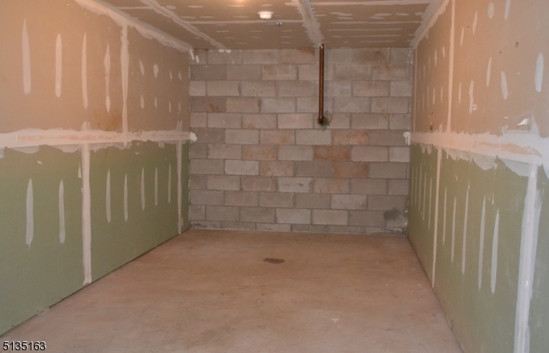 Spring Ridge - Residential Lease