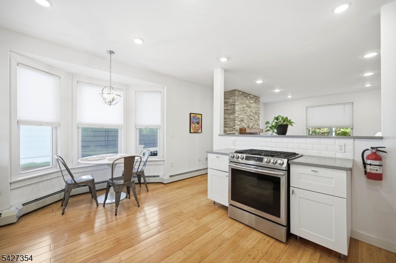 29 Western Condo Assocation - Residential