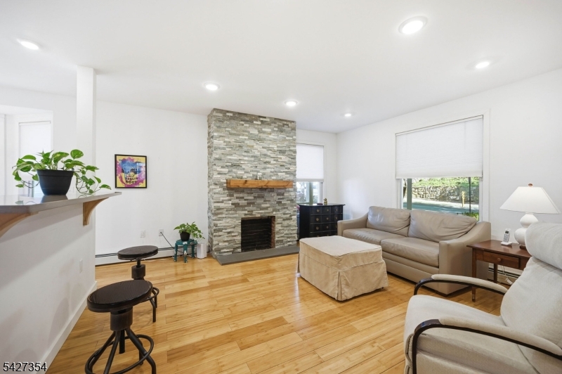 29 Western Condo Assocation - Residential