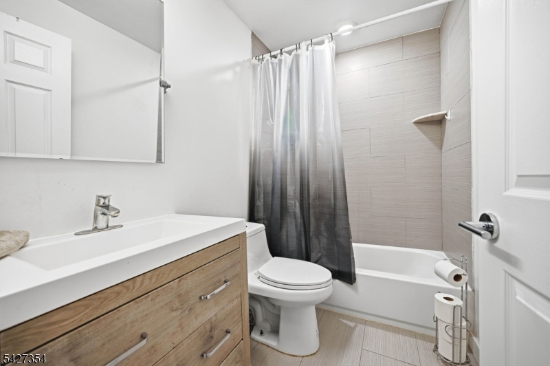 29 Western Condo Assocation - Residential