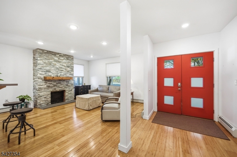 29 Western Condo Assocation - Residential