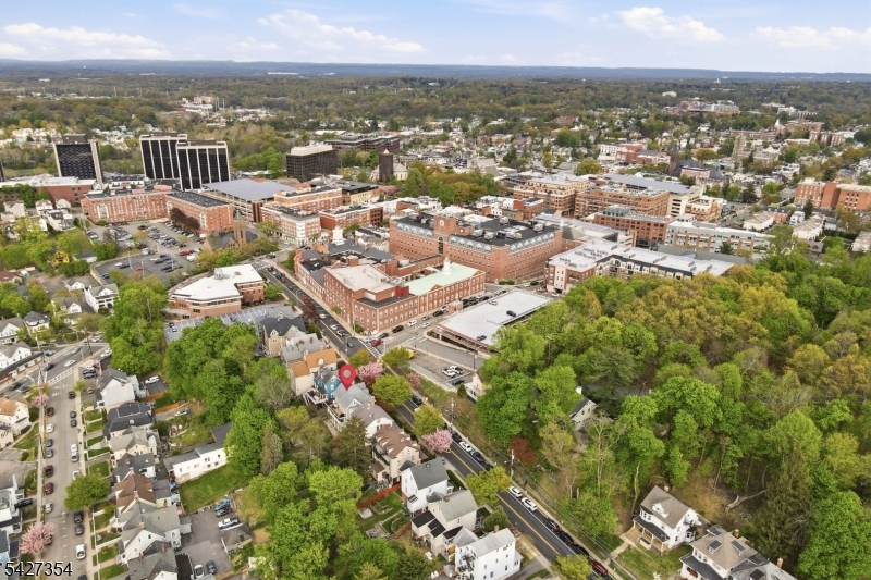 29 Western Condo Assocation - Residential