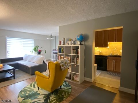 MLS: 3963303