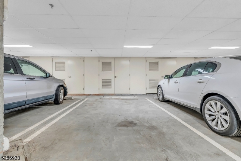 Four Seasons - Residential