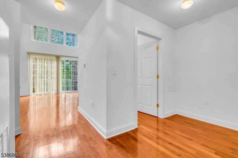 Four Seasons - Residential