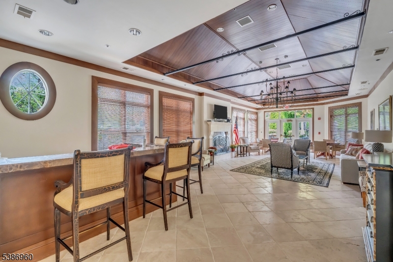 Four Seasons - Residential