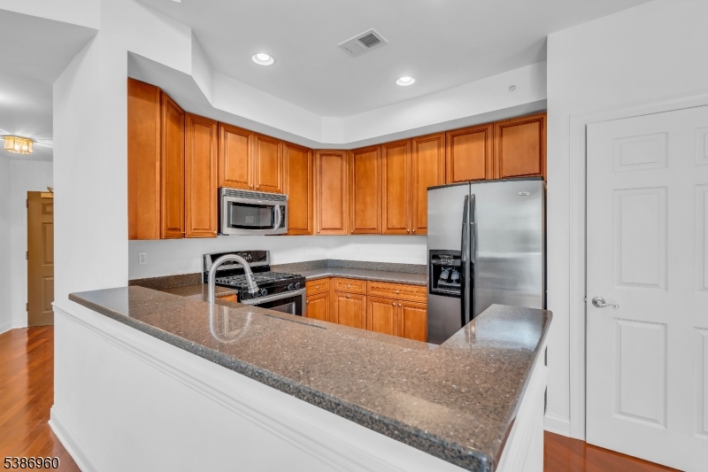 Four Seasons - Residential