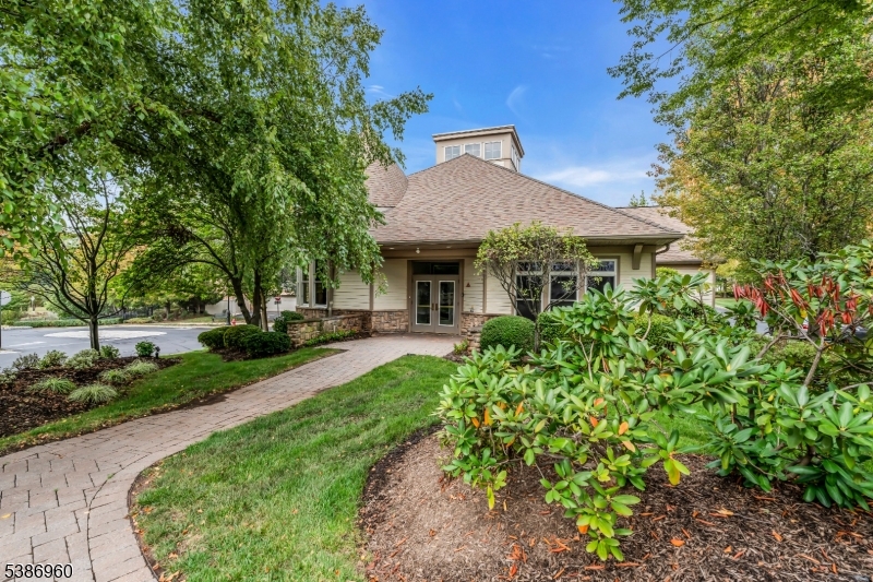 Four Seasons - Residential