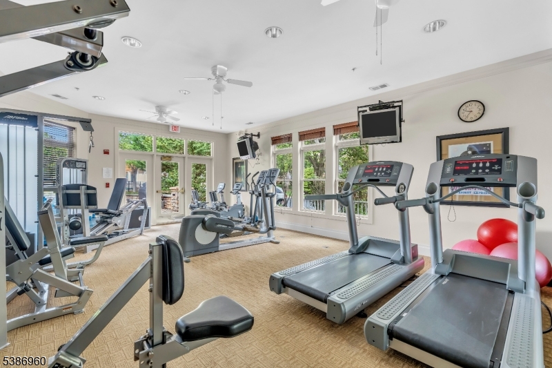 Four Seasons - Residential