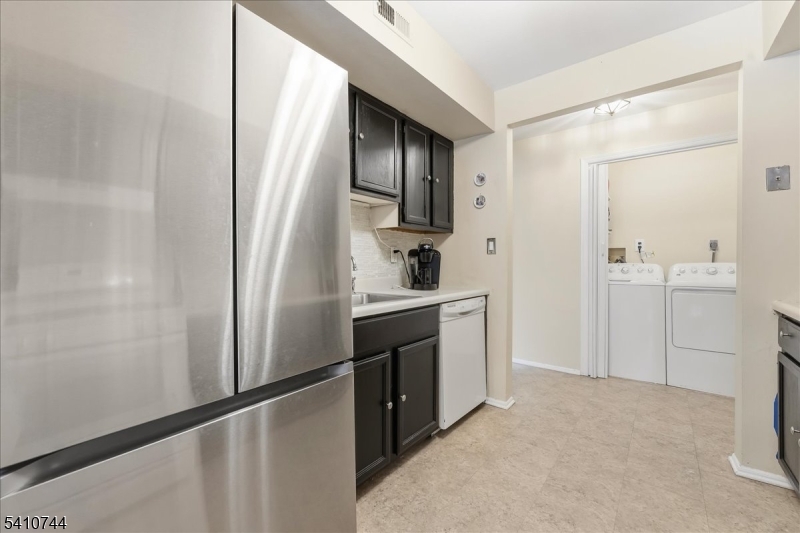 Aspen Manor - Residential