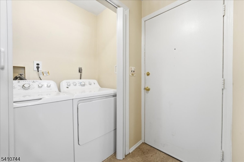 Aspen Manor - Residential