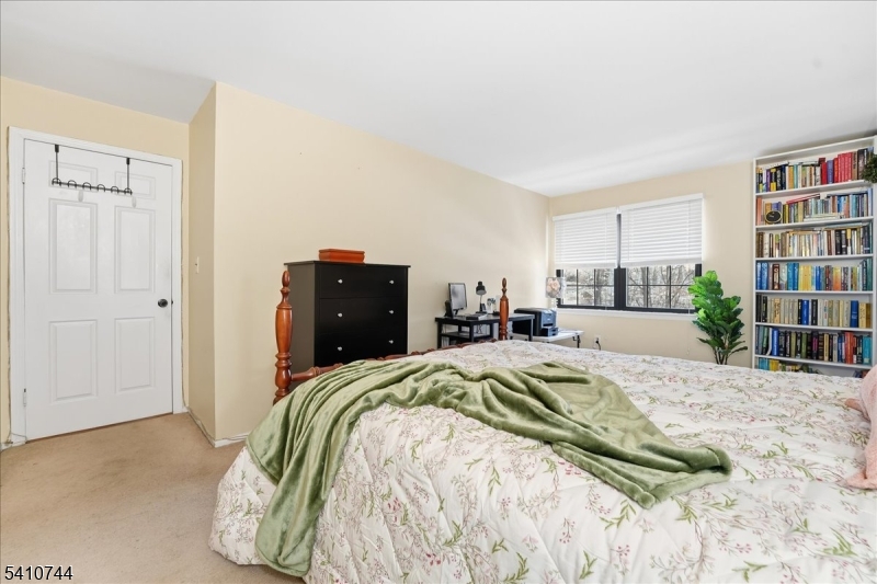 Aspen Manor - Residential