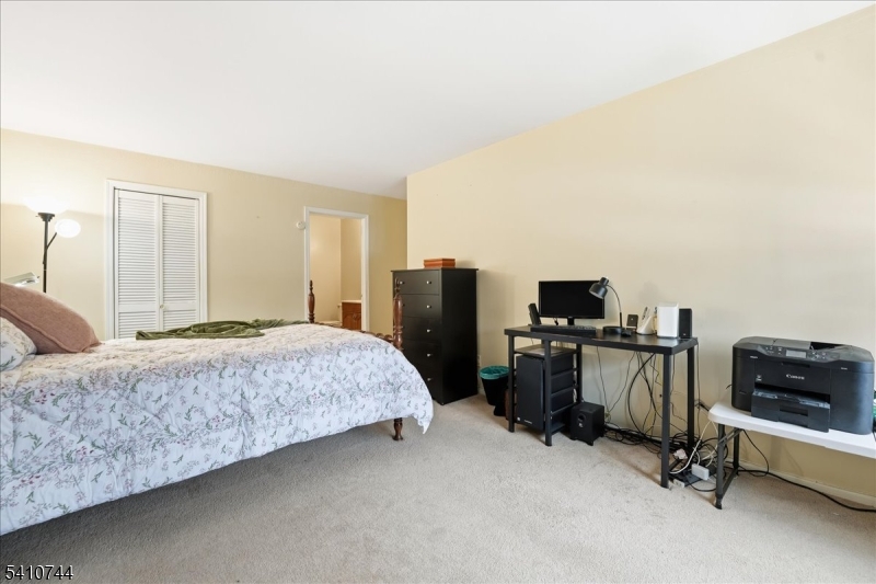 Aspen Manor - Residential