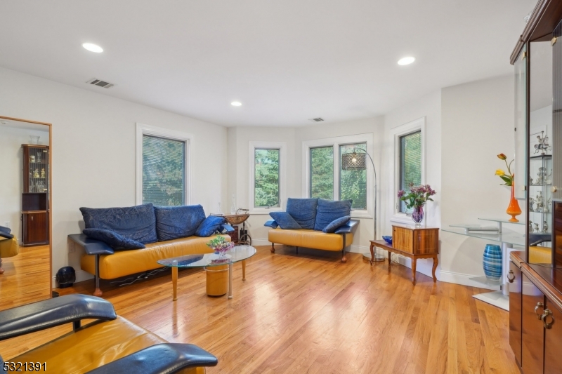 Laurel Hills - Residential