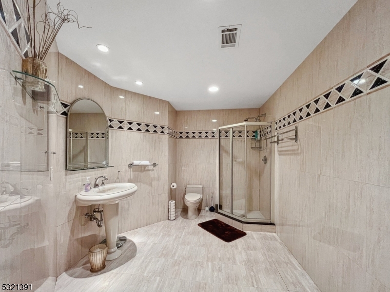 Laurel Hills - Residential