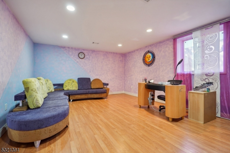 Laurel Hills - Residential