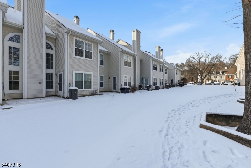 Jade Mountain - Residential