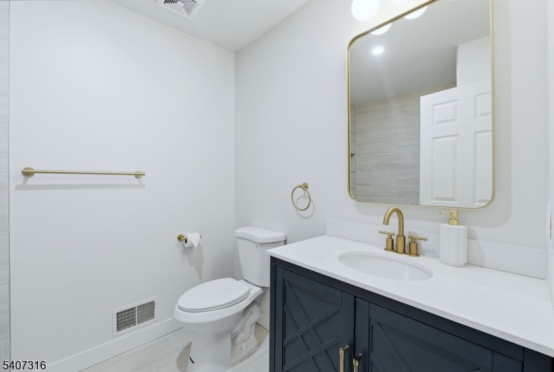 Jade Mountain - Residential