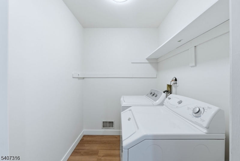 Jade Mountain - Residential