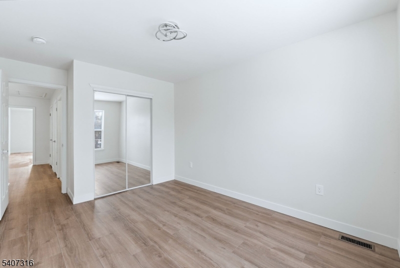 Jade Mountain - Residential