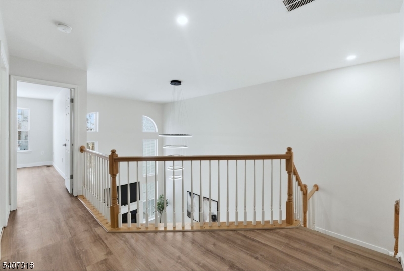 Jade Mountain - Residential