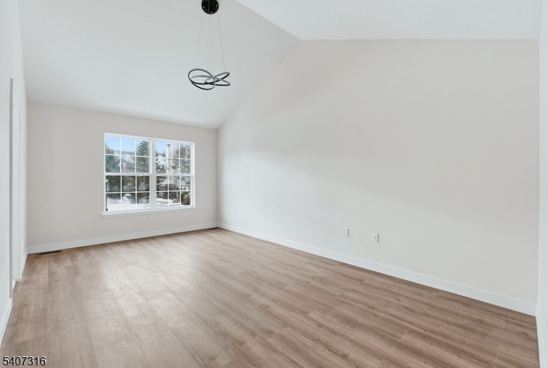 Jade Mountain - Residential