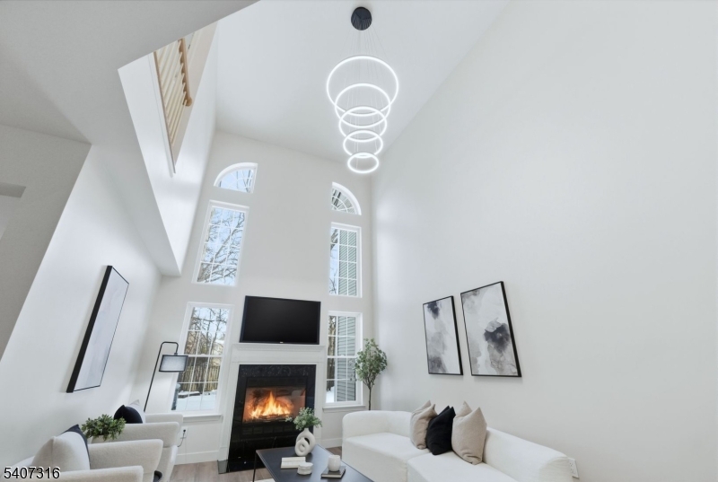 Jade Mountain - Residential