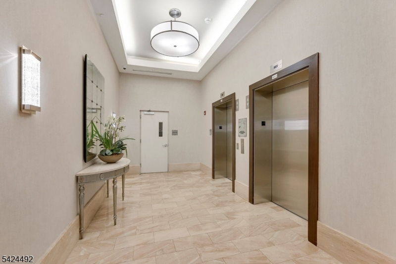 40 Park - Residential