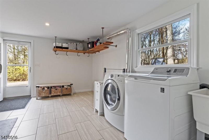 Ironia - Residential