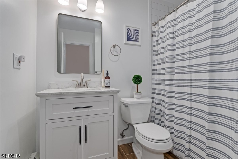 Ironia - Residential